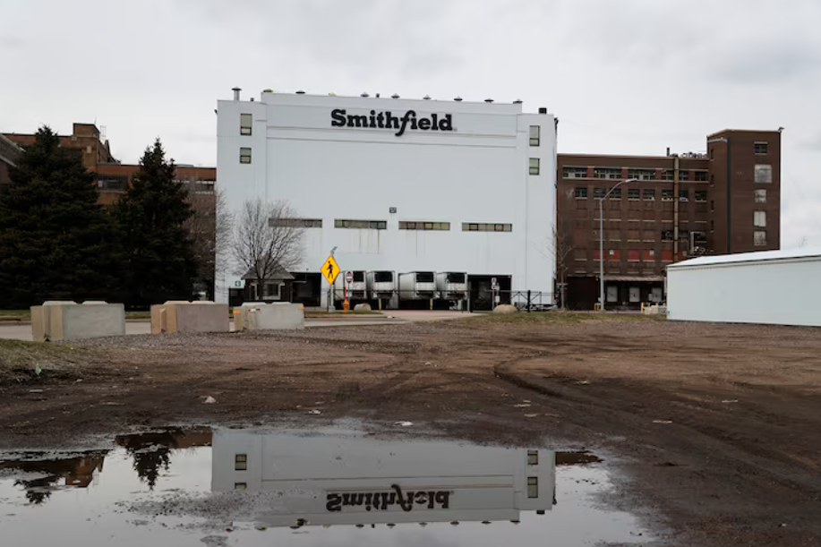 Smithfield Foods рассчитывает на оценку в 10,7 миллиарда долларов при IPO в США