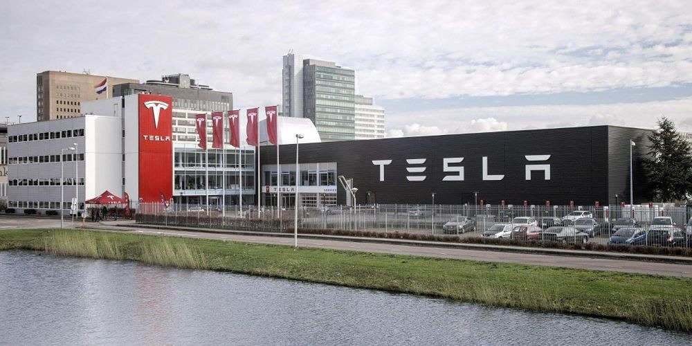 Компания Tesla вынуждена отозвать 1,2 миллиона автомобилей, проданных в Китае, из-за выявленных проблем с безопасностью