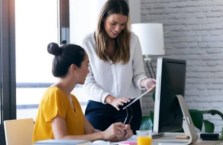 Получат ли российские работники премию к отпуску за долгий стаж?