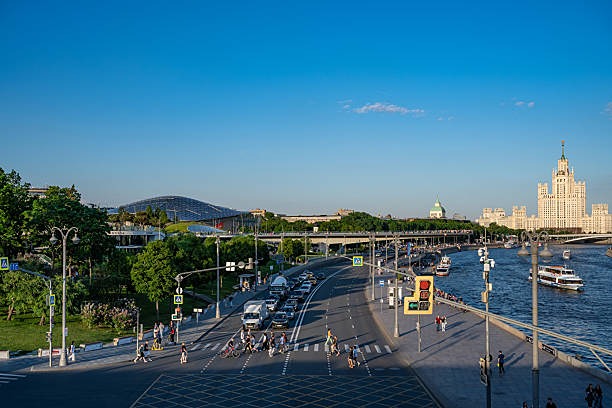 Какие улицы Москвы закроют для транспорта в субботу?