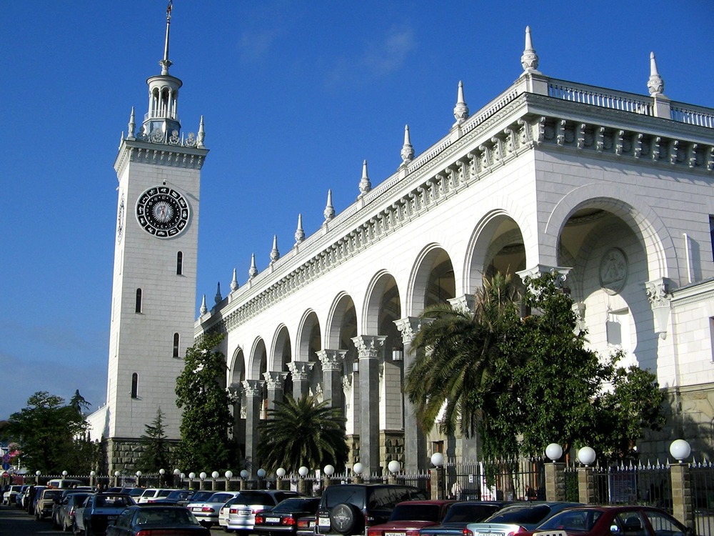 Почему авиабилеты в Сочи подешевели и что это значит для отдыхающих?