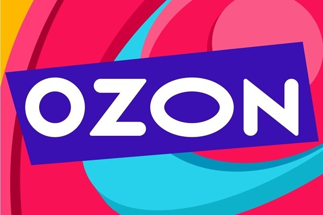 Какие прогнозы ставит менеджмент Ozon на год вперед и какие факторы могут повлиять на выполнение этих планов?