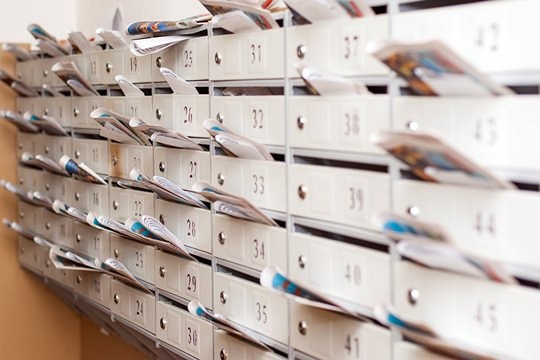 За что могут оштрафовать владельца переполненного почтового ящика?