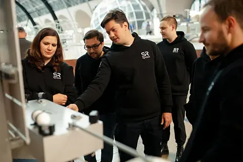 Какие причины привели к банкротству SR Space?