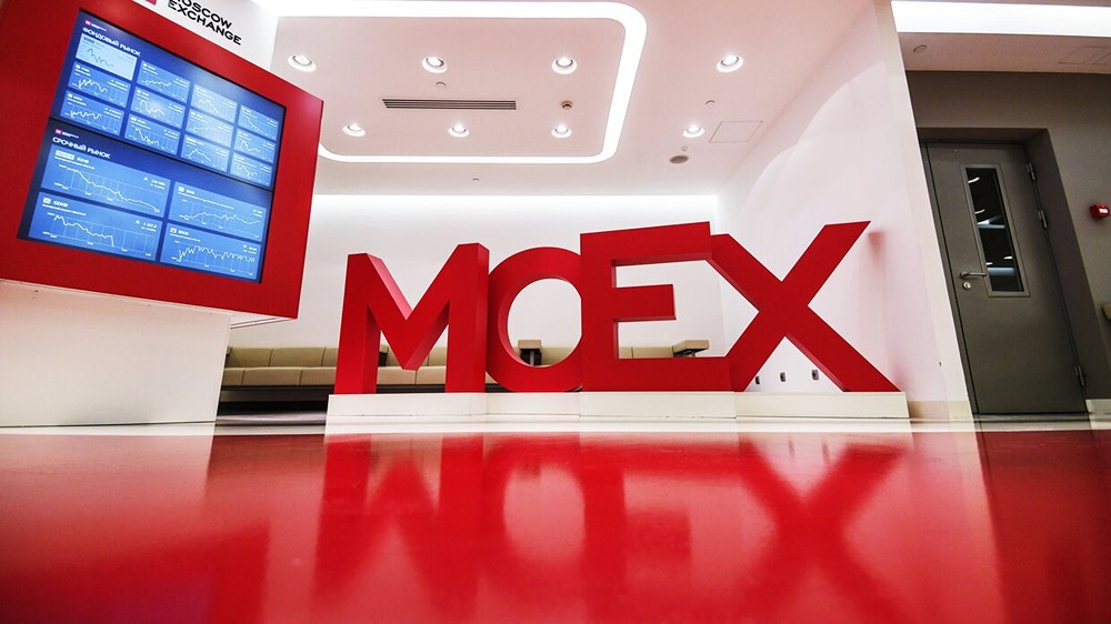 Почему инвесторы интересуются акциями Московской биржи?