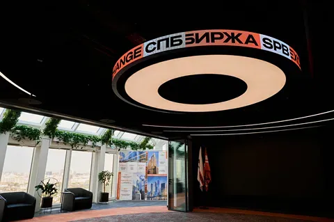 Как изменился среднедневной объем торгов на СПБ Бирже?