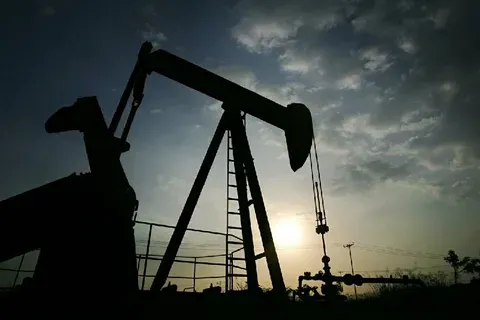 Почему скидки на нефть Urals в российских портах продолжают расти?