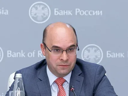 К чему может привести спешка при снижении ключевой ставки?