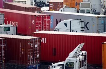 Какая величина торгового дефицита США?