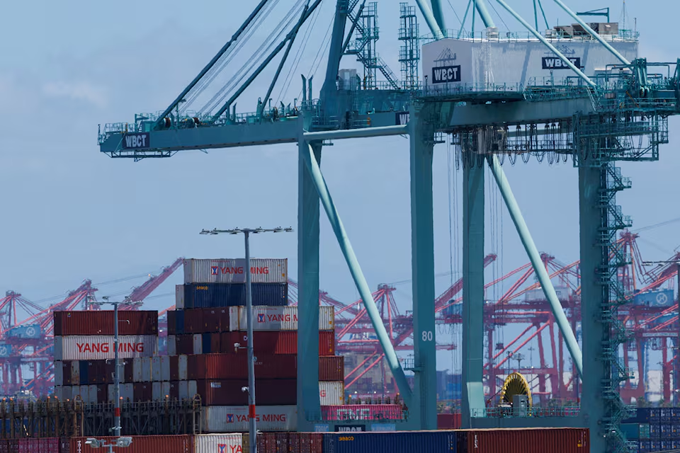 Когда Верховный суд решит судьбу тарифов Трампа?