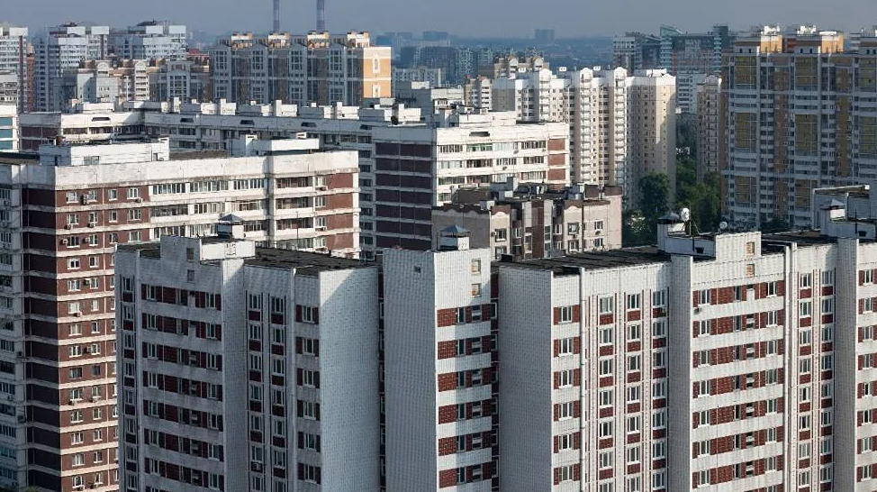 Почему цены на вторичную недвижимость в Москве и Питере падают?