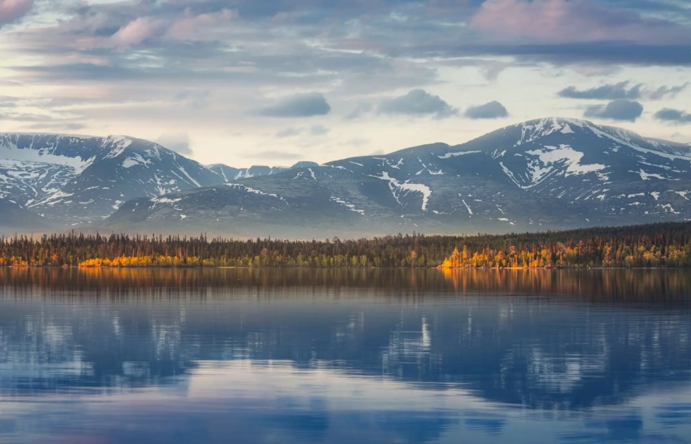Что делает озеро Имандра «жемчужиной» Мурманской области?
