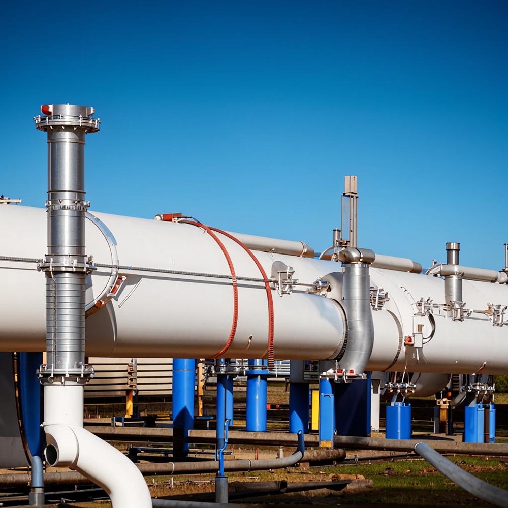 Компания «Газпром» нарастила объёмы поставок газа в европейские страны через территорию Украины до 42,4 миллиона кубометров.