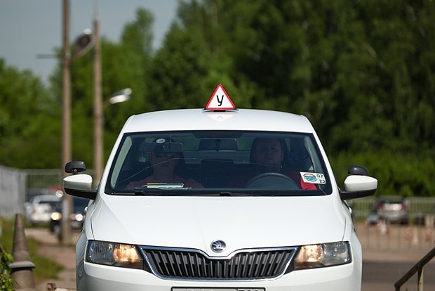 Где самое дорогое обучение в автошколах в России?