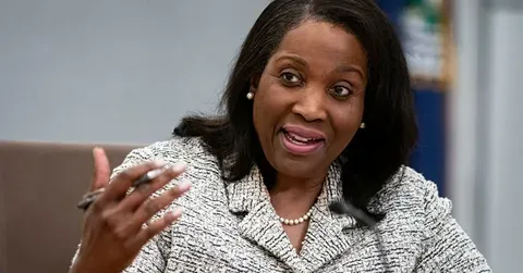 Законно ли увольнение Лизы Кук из ФРС?