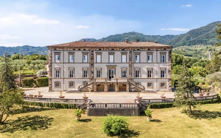 Историческое наследие Наполеоновской эпохи: готовы купить виллу Каролины Бонапарт?