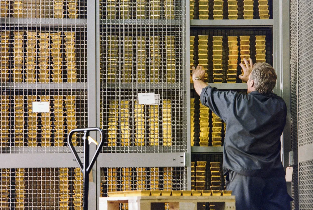 Сколько золота хранит Центробанк России?