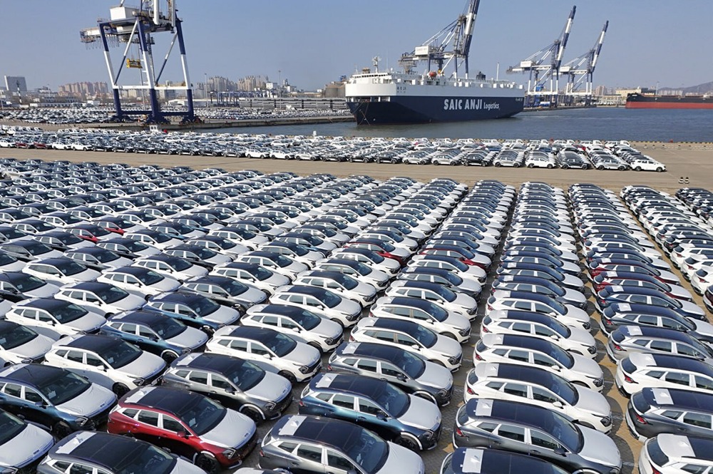 Что ждать от продаж иномарок после всплеска спроса и роста утильсбора?