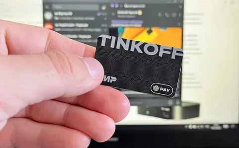 Почему платежные стикеры в банках России набирают популярность?