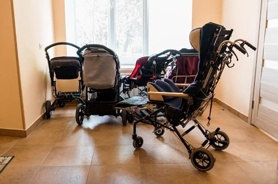 Вас могут оштрафовать за коляску в подъезде?