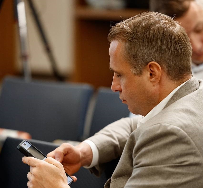 Оскар Хартманн: почему прокрастинация — это не лень, а инстинкт?