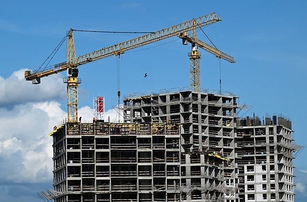 Рынок недвижимости 2025: почему новостройки дороже готового жилья на 50%