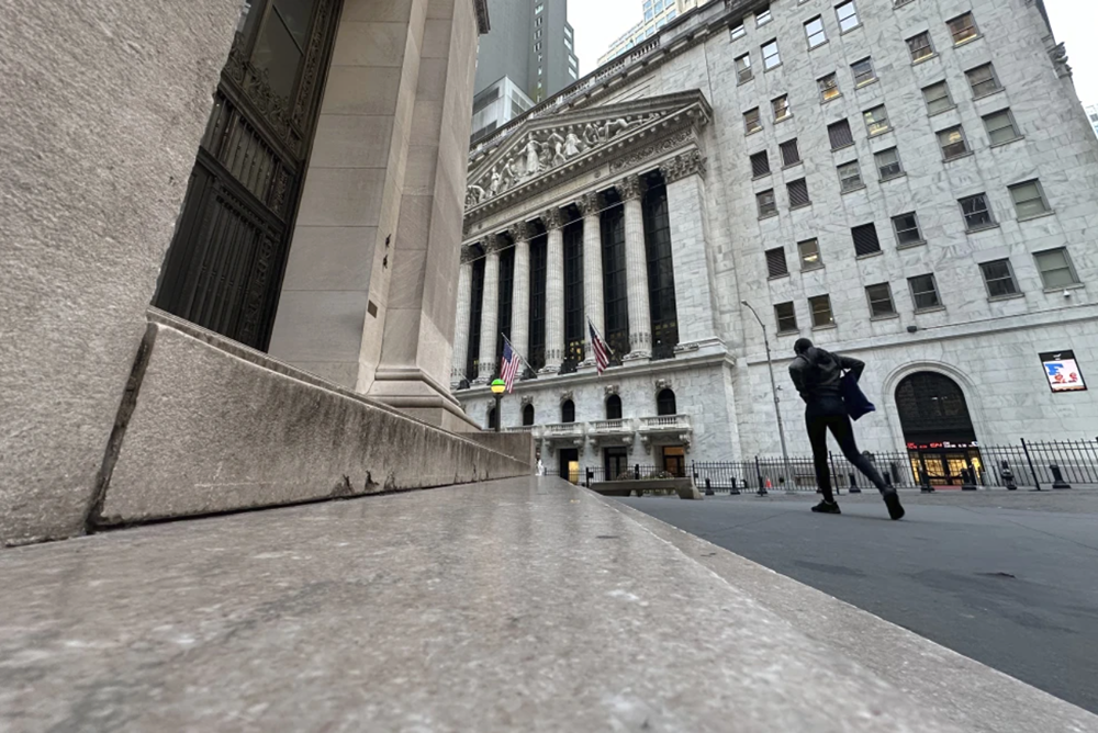 S&P прибавляет 0,6% в первые часы после начала торгов