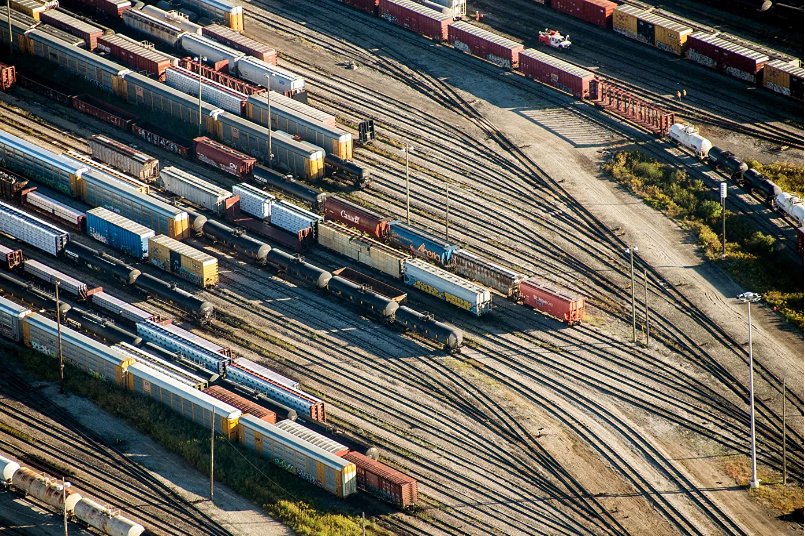 Снижение экспорта нефти привело Канаду к шестому месячному дефициту торгового баланса