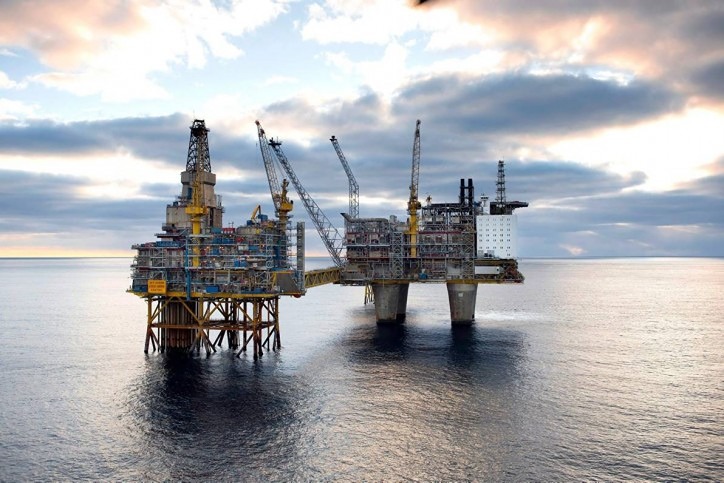 Минэнерго США снизило прогноз цен на нефть Brent в 2024 году до 80,89 долларов