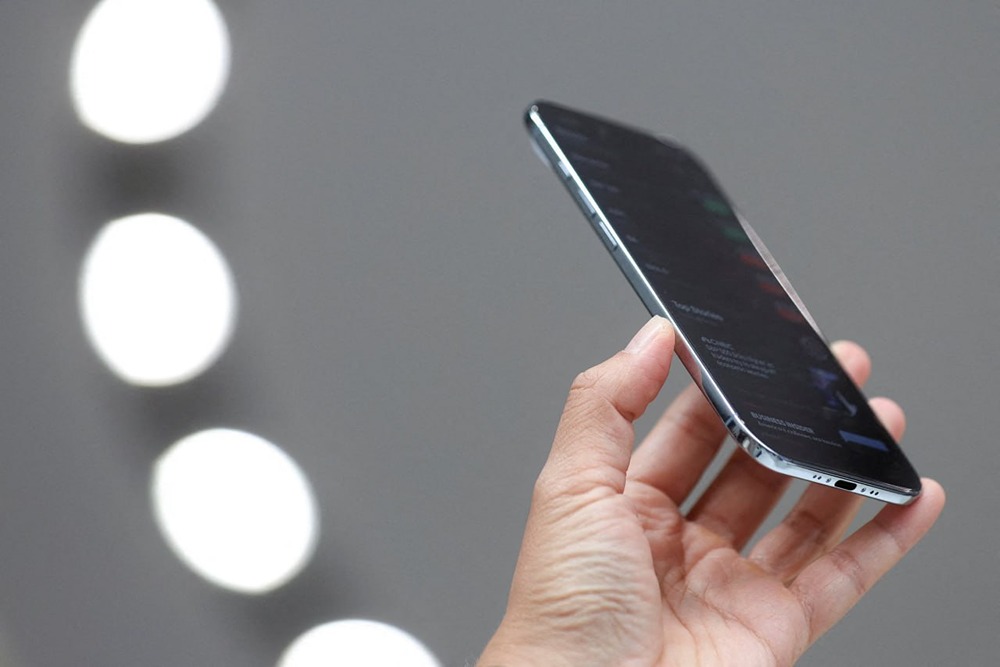 Почему iPhone Air раскупили за 5 минут в Китае?