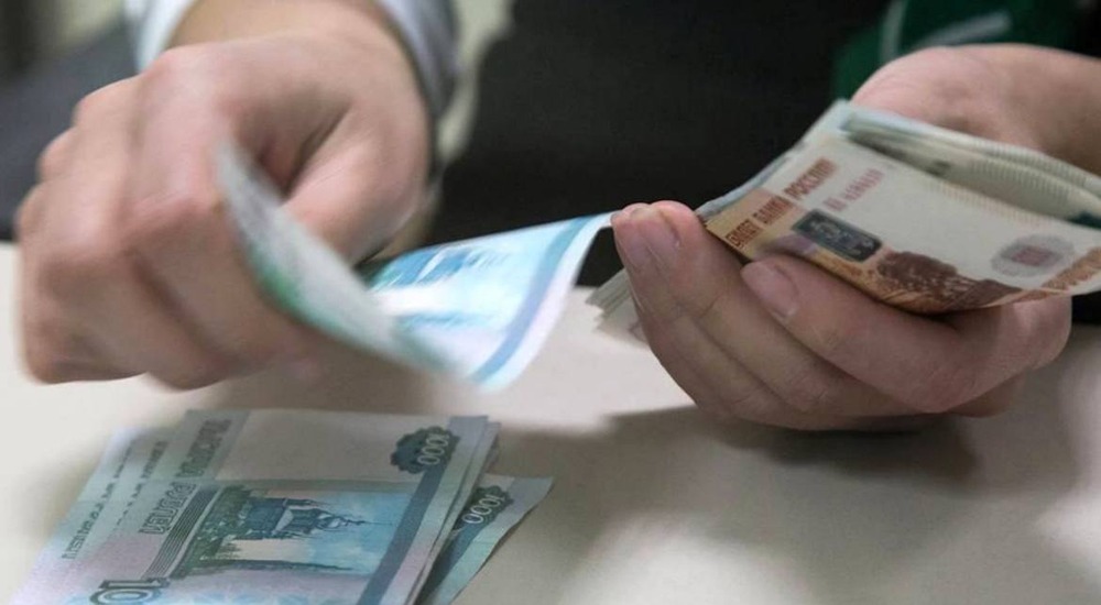 Какой размер налогового вычета предусмотрен на подарки и материальную помощь в 2025 году?