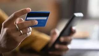 Как будут списывать налоговые долги с банковских карт?

