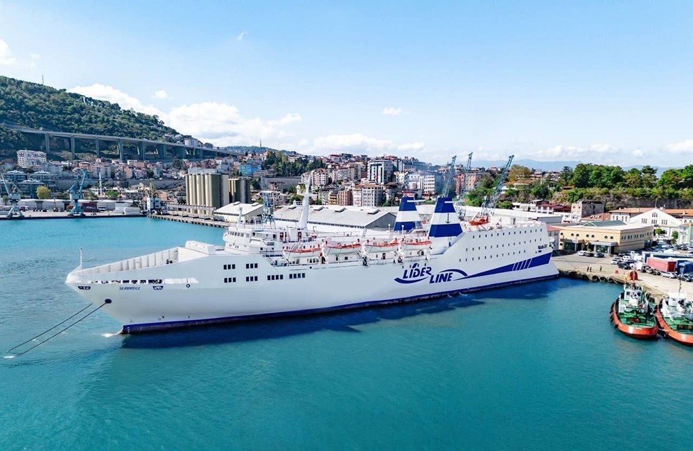 Когда запустили паром из Сочи в Трабзон после 14‑летнего перерыва?

