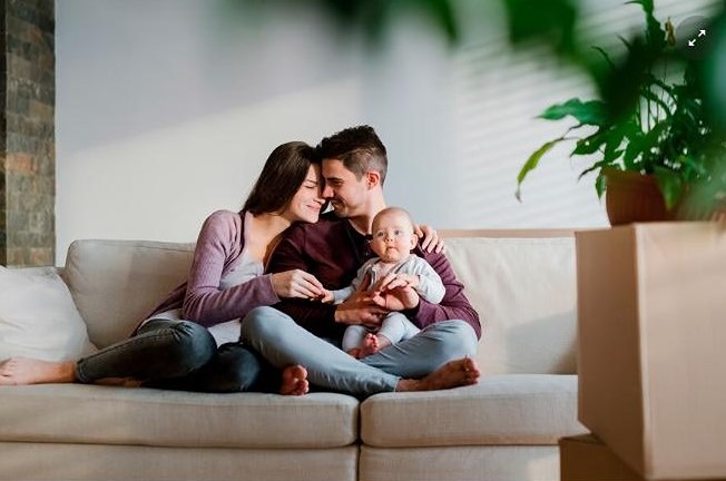 Как повышение ставки по семейной ипотеке до 12% повлияет на рождаемость?
