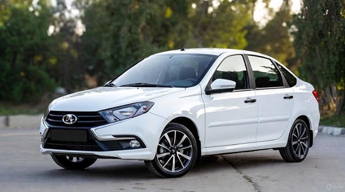 Как Минпромторг планирует достичь 80% доли отечественных авто к 2035 году?
