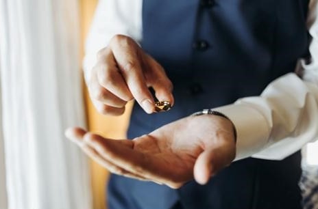 Зачем в России предлагают создать реестр холостяков?

