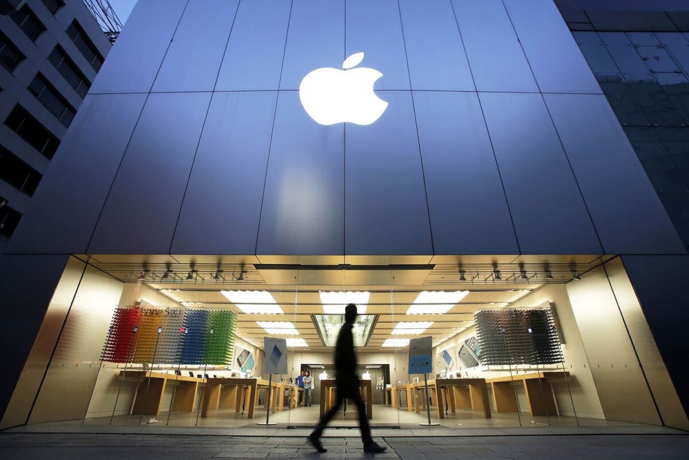 Трамп заявил, что генеральный директор Apple Кук звонил ему с опасениями по поводу санкций ЕС