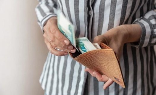 Сколько работников в России получат повышение зарплаты с 2026 года?

