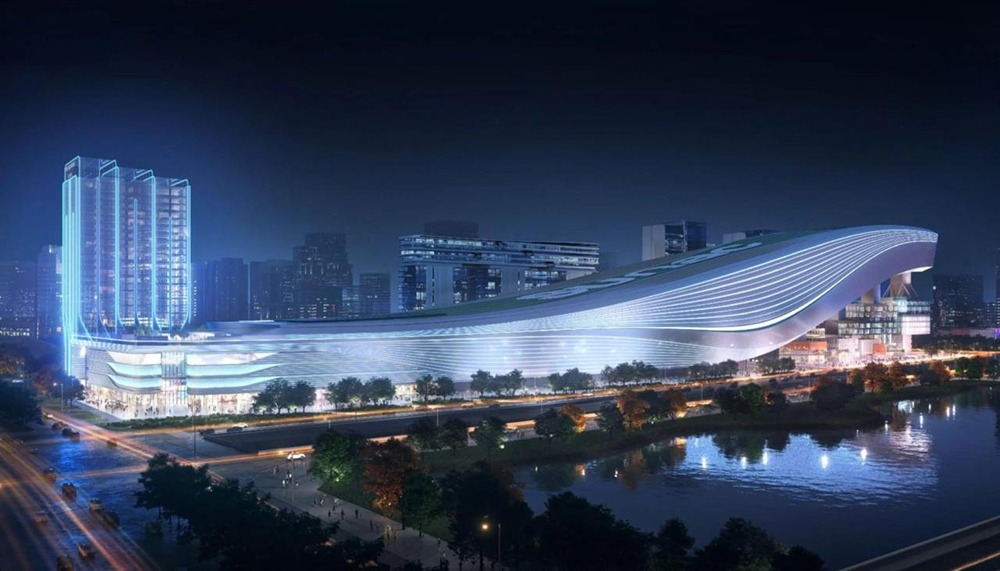 Где открылся крупнейший в мире крытый горнолыжный курорт?

