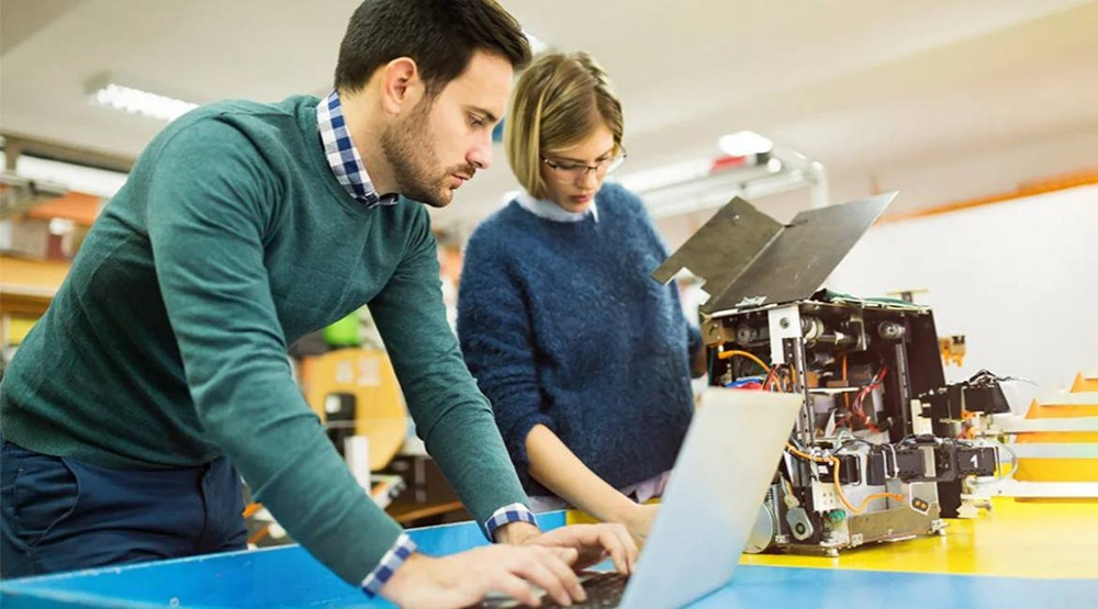 Обязательная отработка для инженеров: диплом только после трёх лет работы?
