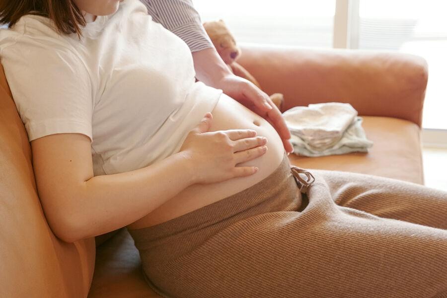 Почему в Госдуме хотят поднять пособие по уходу за ребёнком до 75 %?
