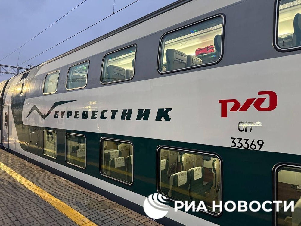 Когда отправится первый рейс «Буревестника» — новый двухэтажный поезд РЖД стартует сегодня?
