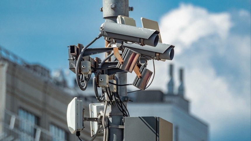 Почему судьи и депутаты получают штрафы с дорожных камер?
