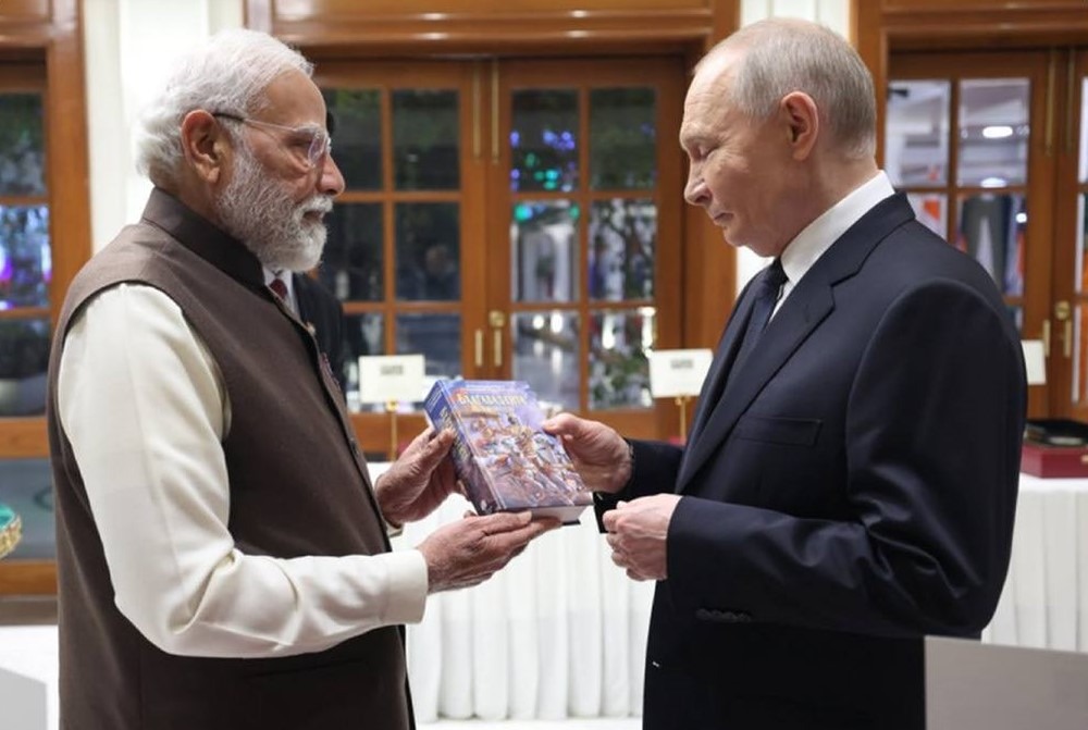 Что подарил премьер Индии Нарендра Моди президенту Путину?
