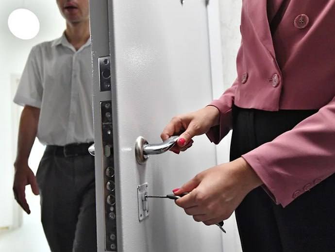 Правда ли, что МВД сможет заморозить сделку с вторичным жильём — подробности законопроекта 2025?
