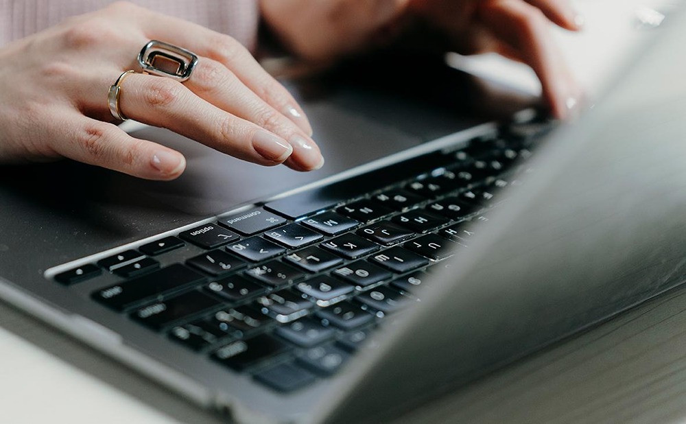 Как мошенники обманывают через электронные дневники? Новые схемы 2025 года.
