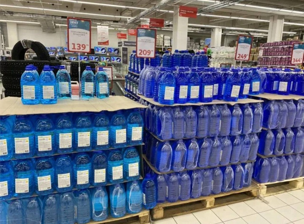 Почему в России продолжают продавать незамерзайки с метанолом, несмотря на официальный запрет?