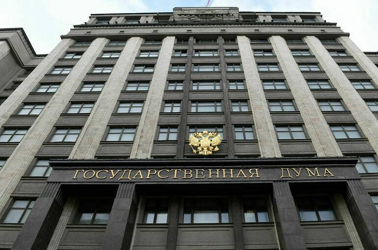 Госдума увеличила штрафы за навязанные услуги до 500 тысяч: как это затронет банки и автосалоны?