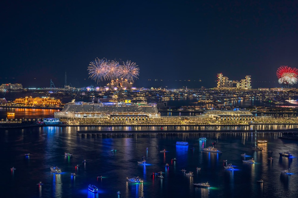 Где посмотреть самые яркие фейерверки в Дубае на Новый год 2025: топ-5 локаций