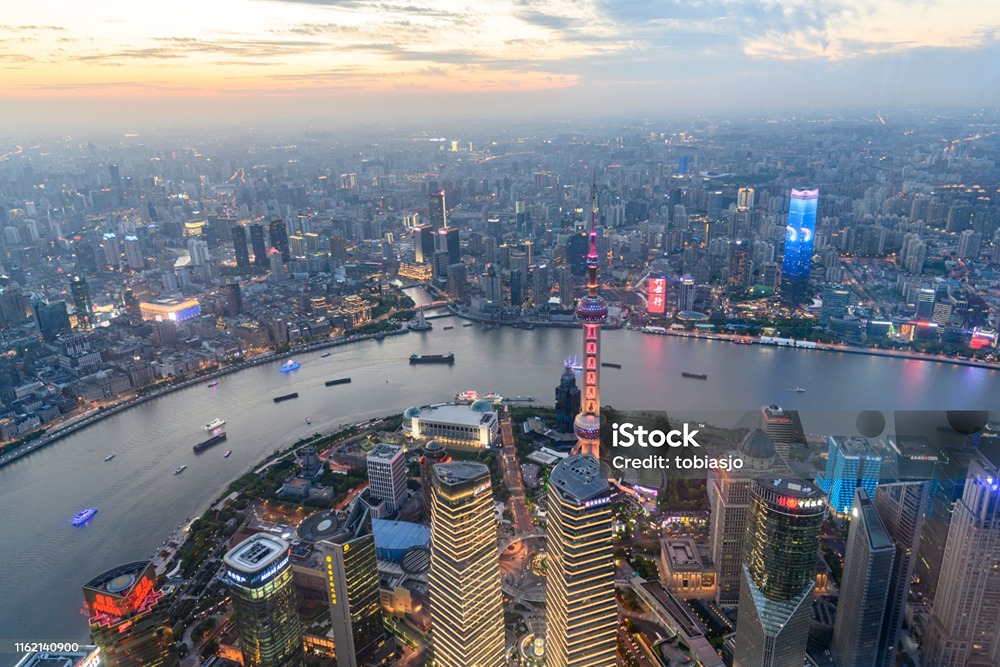 Акции в Китае демонстрируют рост благодаря введению нового инструмента Народного банка Китая